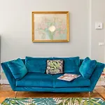 Design Boutique Flat - Refined & Central