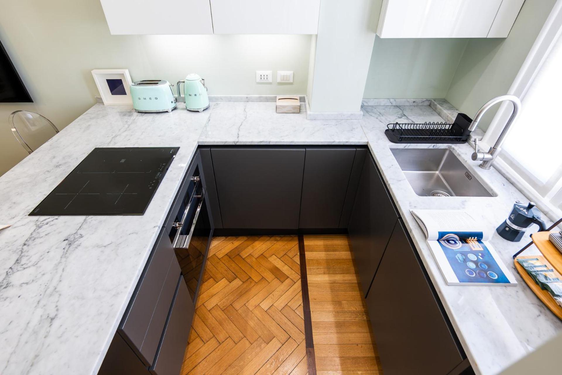 Design Boutique Flat - Refined & Apartment