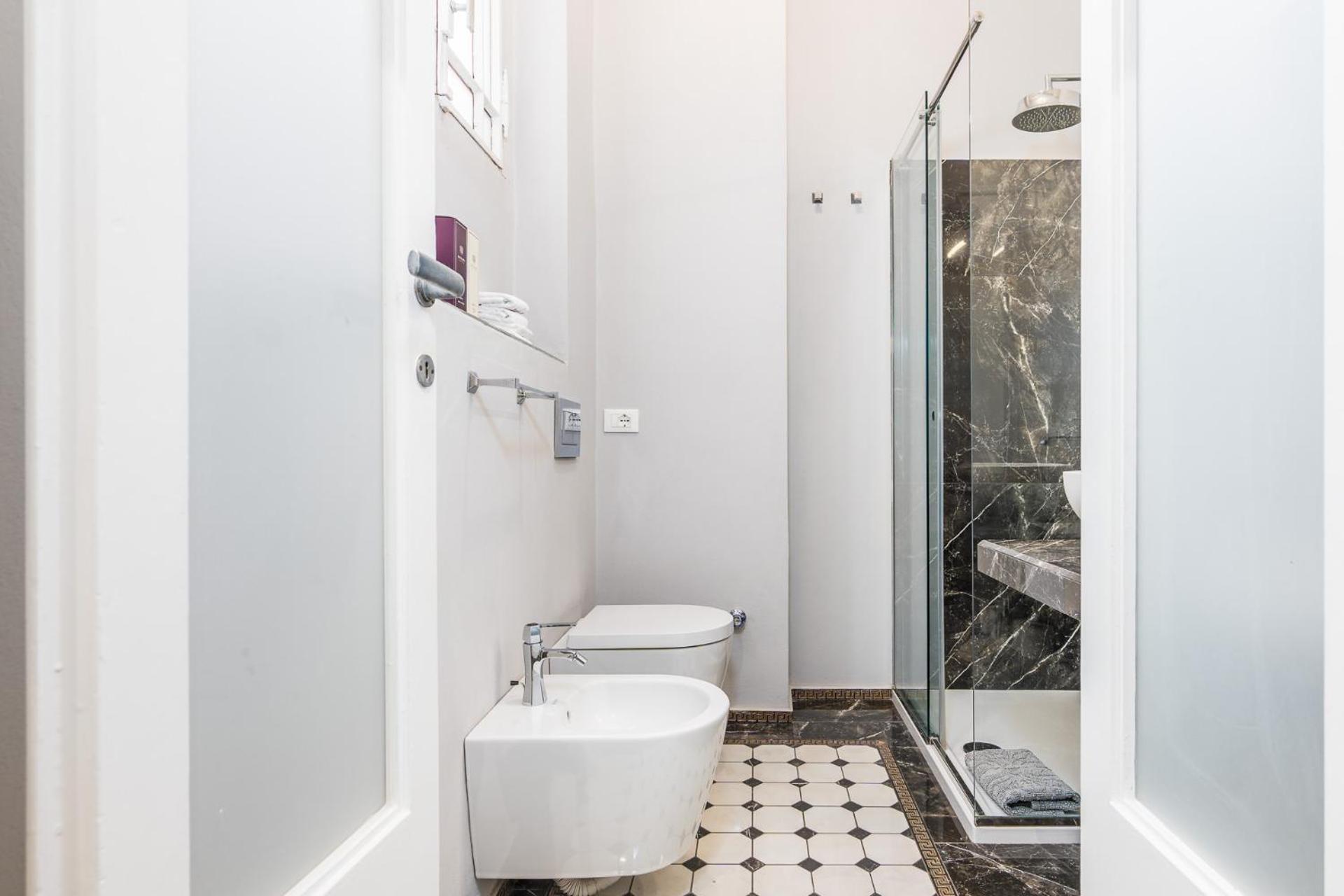 Design Boutique Flat - Refined & Apartment